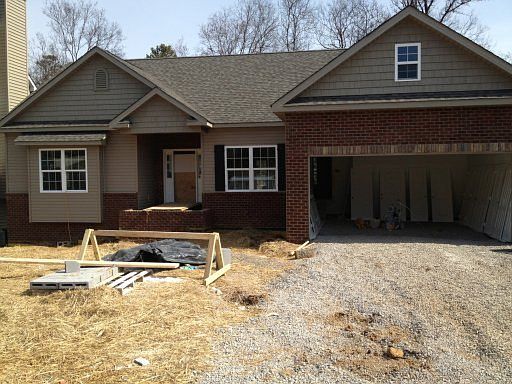 1st image of 1218 Maples Glen Ln