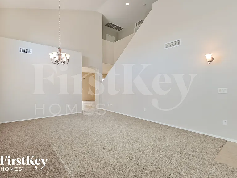 10616 S Lucius Dr — Photo 3