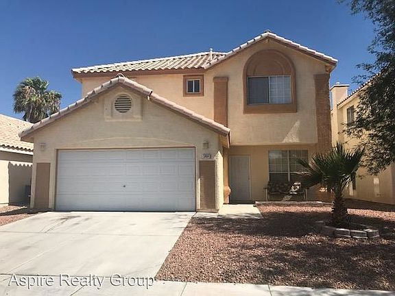 2nd image of 5904 Royal Castle Ln