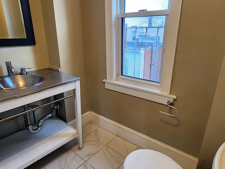 4 Wilbur Ct #3 — Photo 9