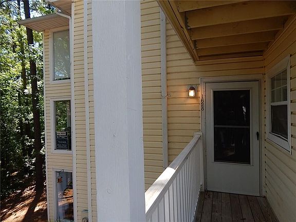 2nd image of 1628 Alexandria Ct SE