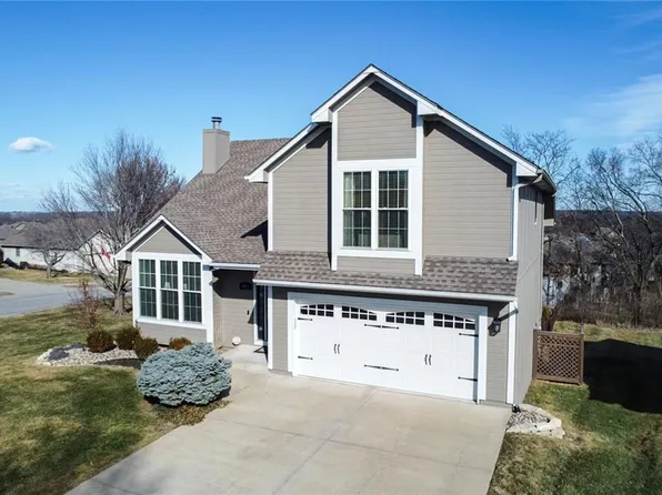 4529 NE Blue Jay Dr, Lees Summit, MO 64064