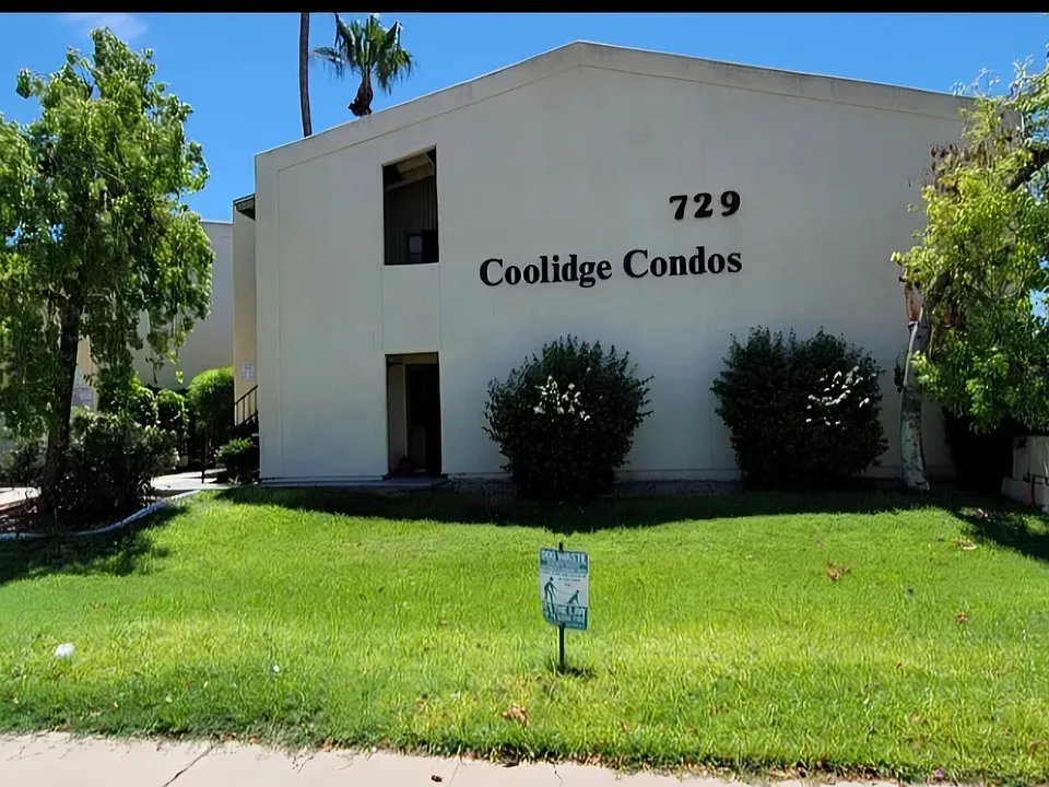 729 W Coolidge St