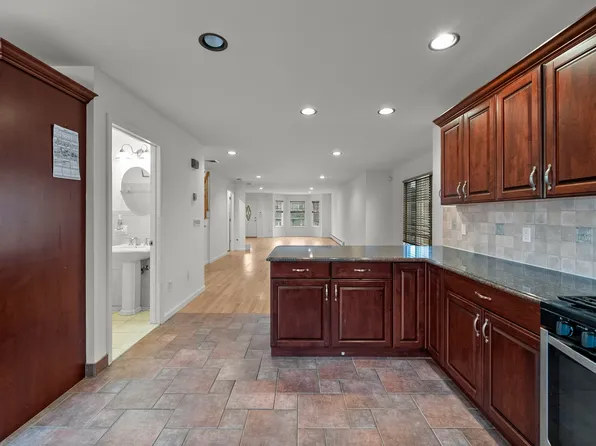 28 Washington Avenue image 7 of 20