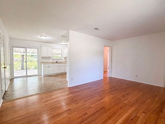 4th image of 2605 Brockbank Dr