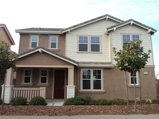 1st image of 27 Crystalwood Cir