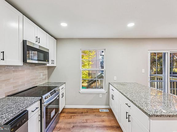 2nd image of 6906 Blue Holly Ct