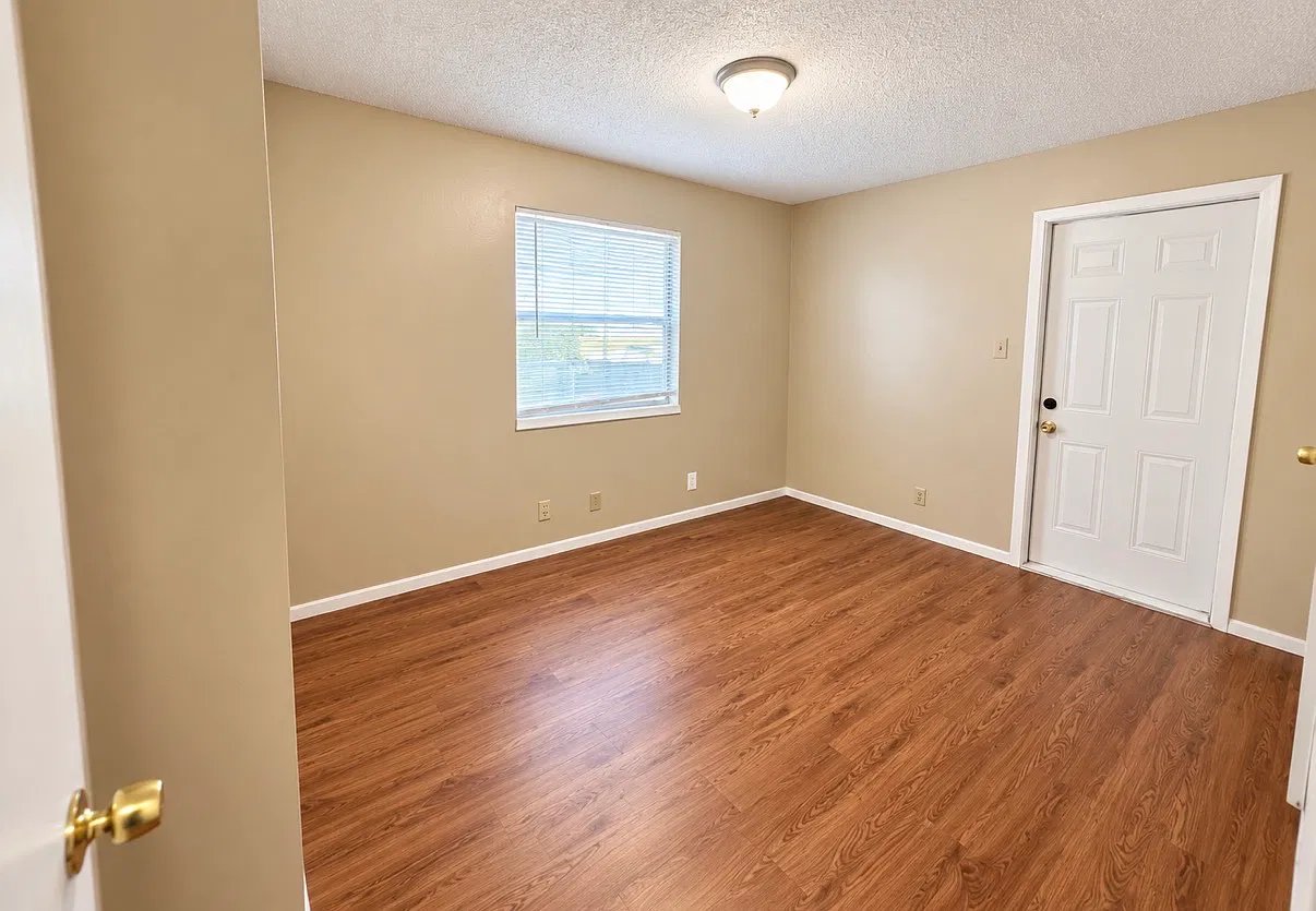 2 bed, 748 sqft, $1,235 — Photo 4
