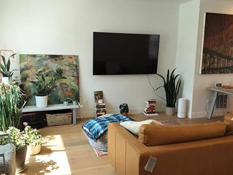 25 E Center St #66 — Photo 3
