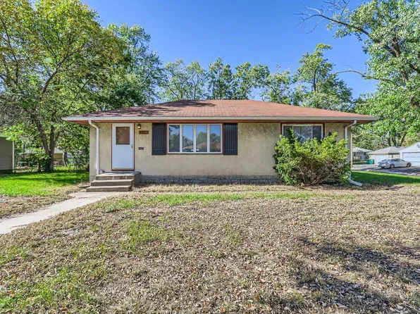 5351 James Ave N, Brooklyn Center, MN 55430