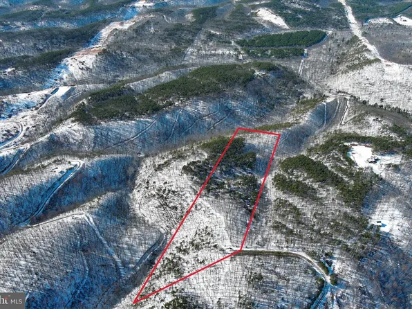 294 Ashton Woods Dr, Moorefield, WV 26836