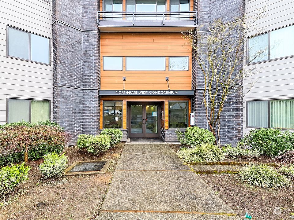 1st image of 11300 1st Avenue NE #121