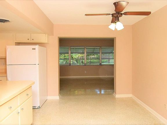 5th image of 3556 NE Skyline Dr