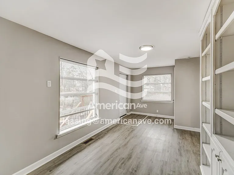 1414933_005_wm_-_dining_room_13546670.jpg