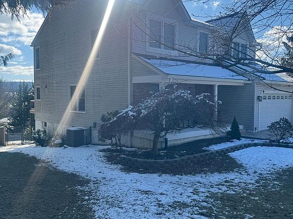 3rd image of 614 Fair Meadows Blvd