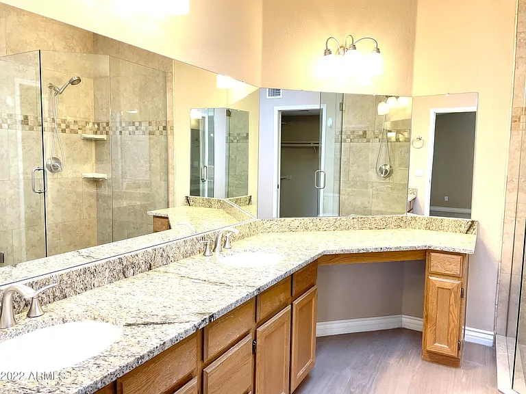 4522 E Renee Dr — Photo 12