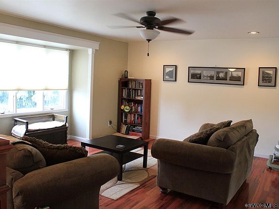 2nd image of 1000 Cheshire St