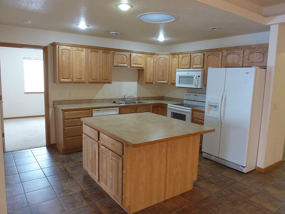 1st image of 1552 Leila Ln