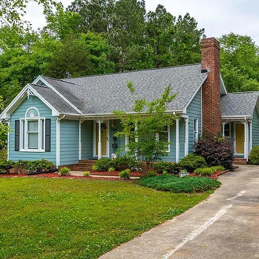 3 bed, 1370 sqft, $3,500 — Photo 3