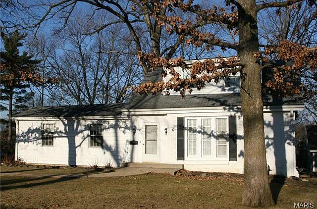 1st image of 447 Clemens Ave