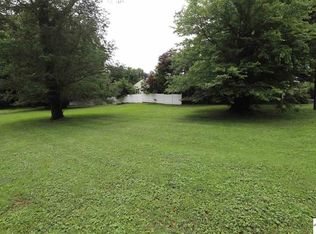 000 Alben Barkley, Paducah, KY 42001