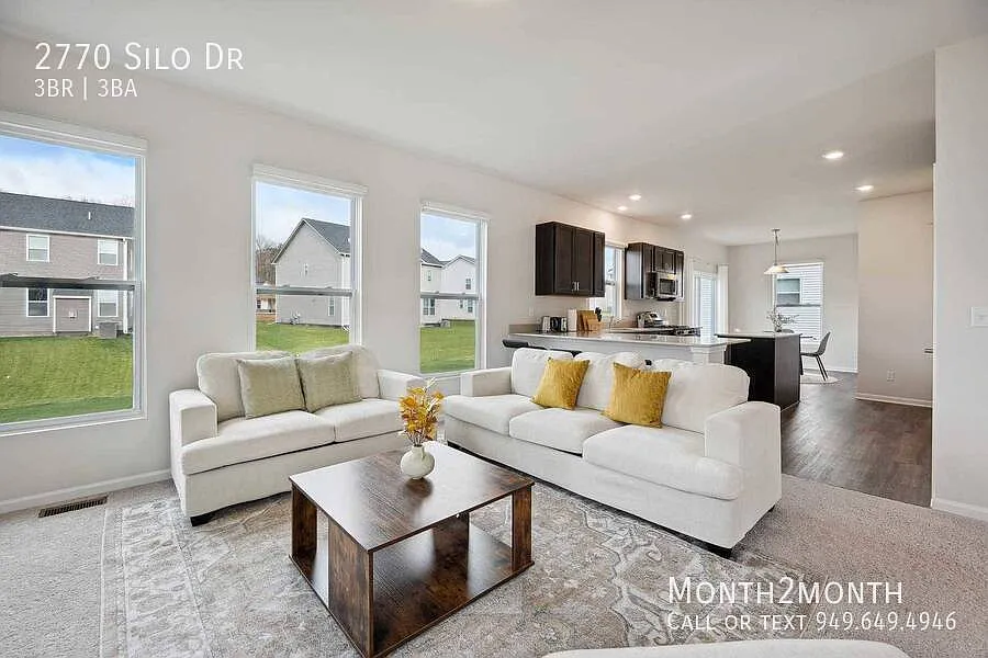 Luxury Living Residence On Silo Dr — Photo 1