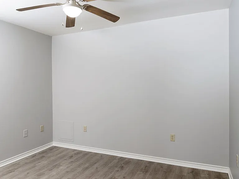 1227 Flying Ace Cir — Photo 12
