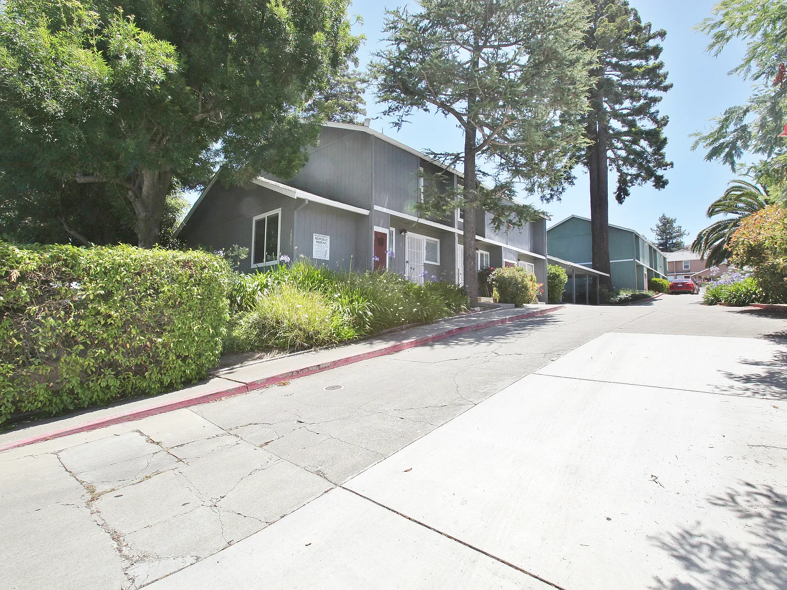 2 bed, $2,395 — Photo 1