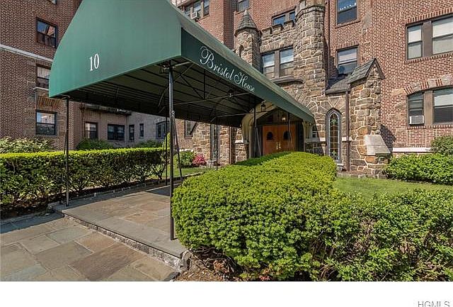 1st image of 10 Nosband Ave APT 2F