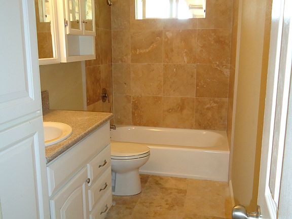 4th image of 9562 Colchester Dr