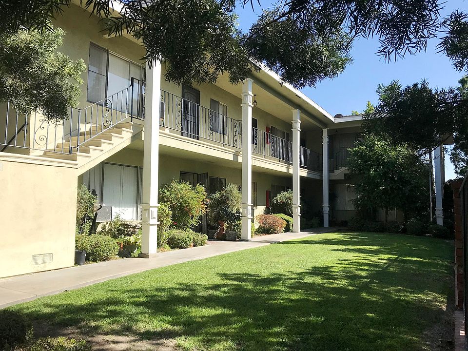 1st image of 15807 Landmark Dr APT 2