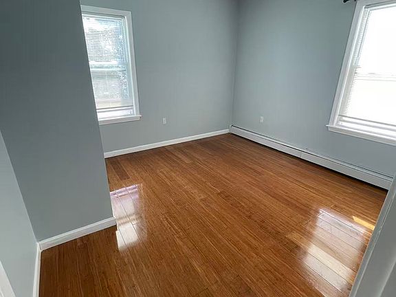 3rd image of 66 Marion Ave Floor 2