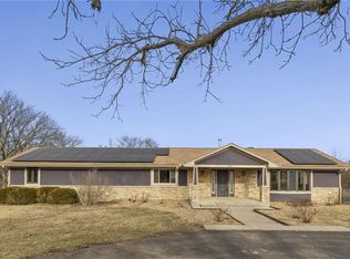 13345 S Waverly St, Olathe, KS 66061