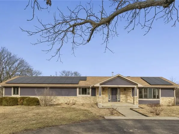 13345 S Waverly St, Olathe, KS 66061