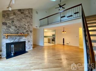 216 Aspen Dr, Plainsboro, NJ 08536