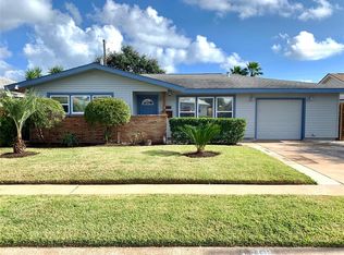 7101 Poplar Dr, Galveston, TX 77551