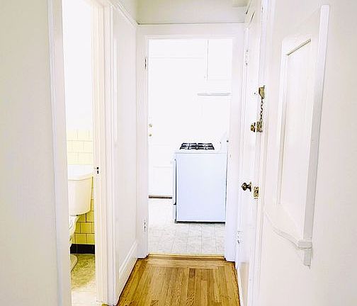4th image of 2 Commonwealth Ave #1