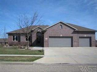 1500 W 71st St, Sioux Falls, SD 57108