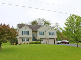 738 Fairview Rd, Mount Joy, PA 17552