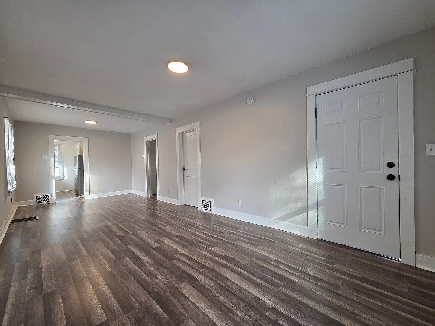 2 bed, 1.0 bath, 1332 sqft, $1,250 — Photo 4