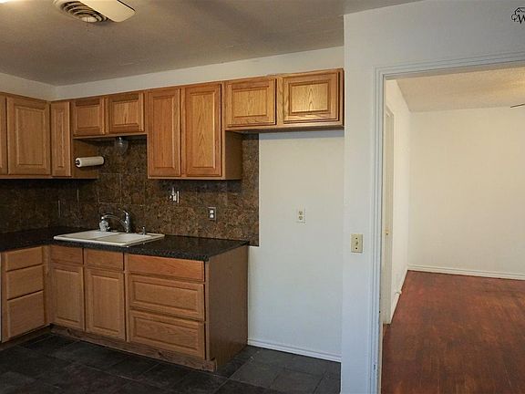 5th image of 2516 Wooddale Ave