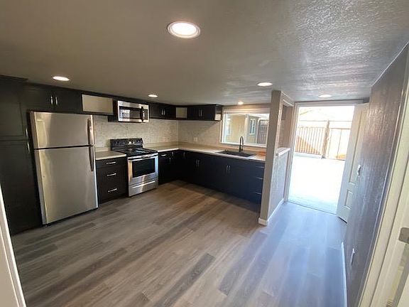 3rd image of 1501 Pomona Ave #2