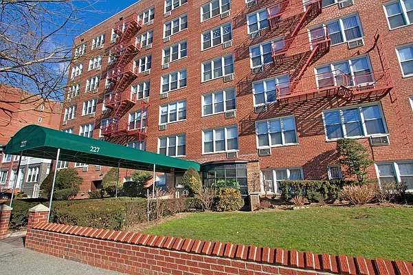 Sold by Corcoran | media 23