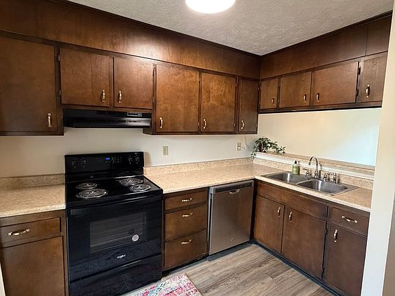4th image of 4615 Dow Ct