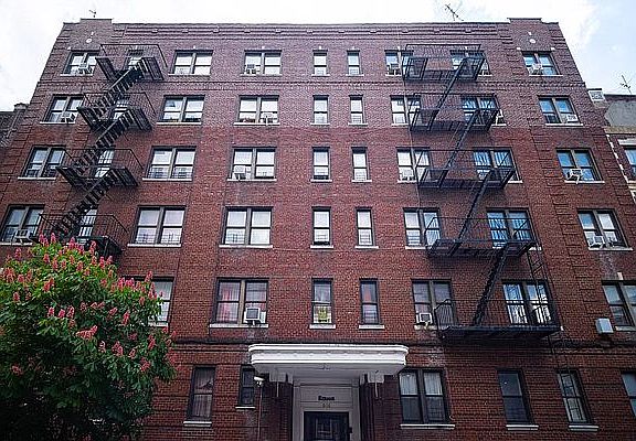 5th image of 2110 Newkirk Ave APT 6H