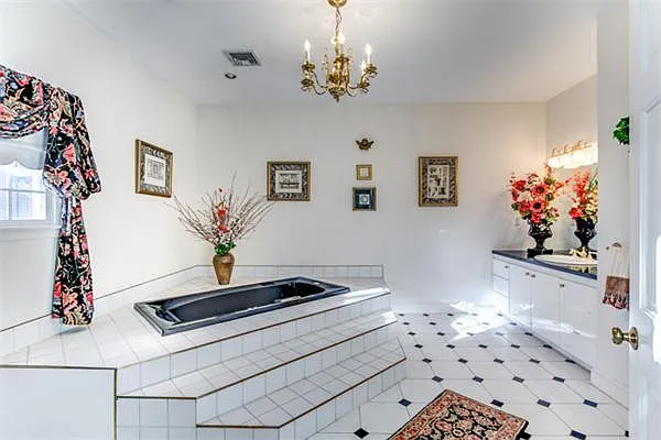 17 Webster Street - 1 — Photo 4