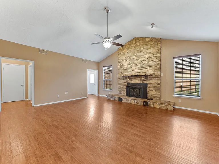 615 Burwood Ln — Photo 10