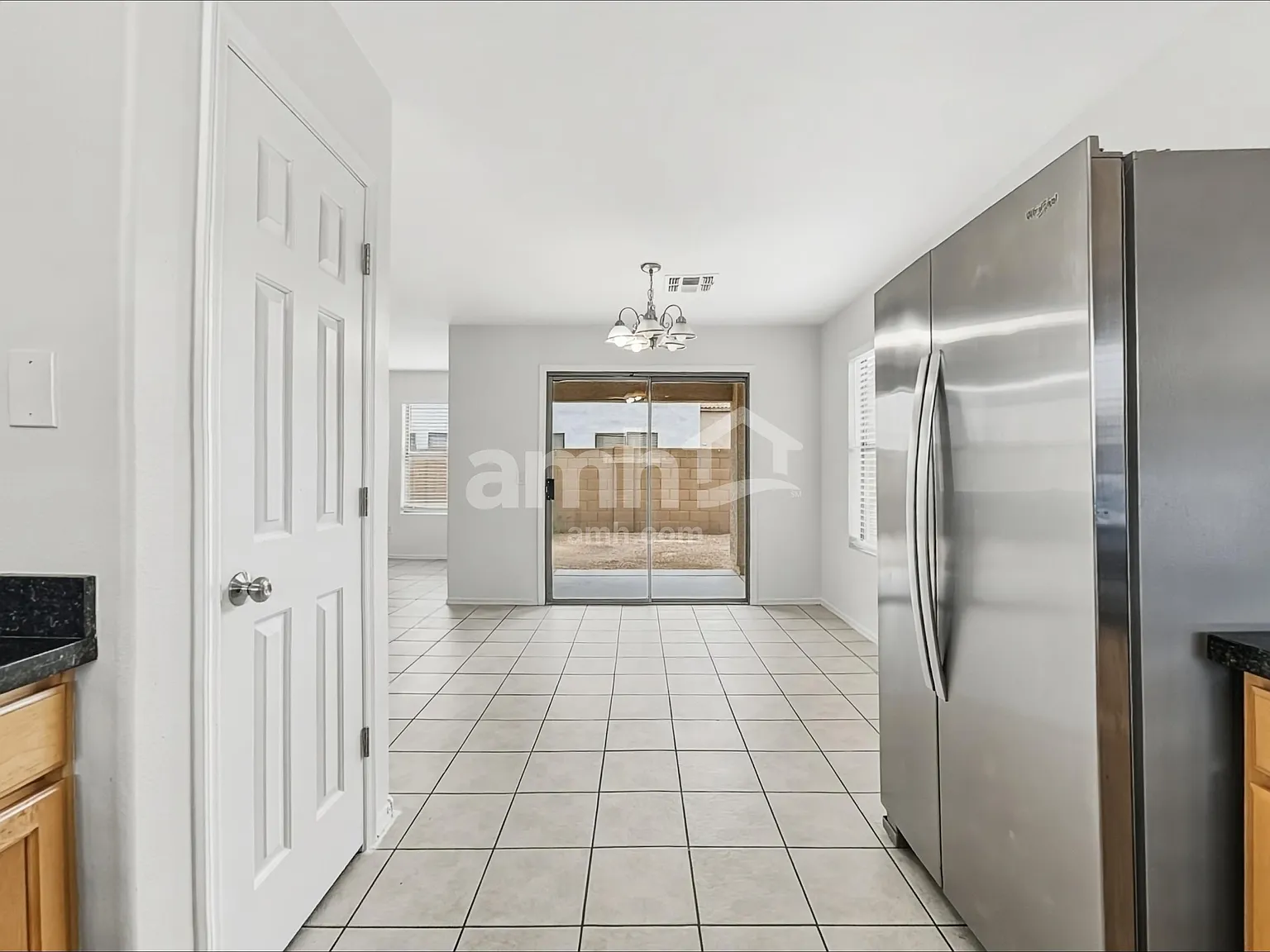 3 bed, 2.5 bath, 1837 sqft, $2,270 — Photo 4
