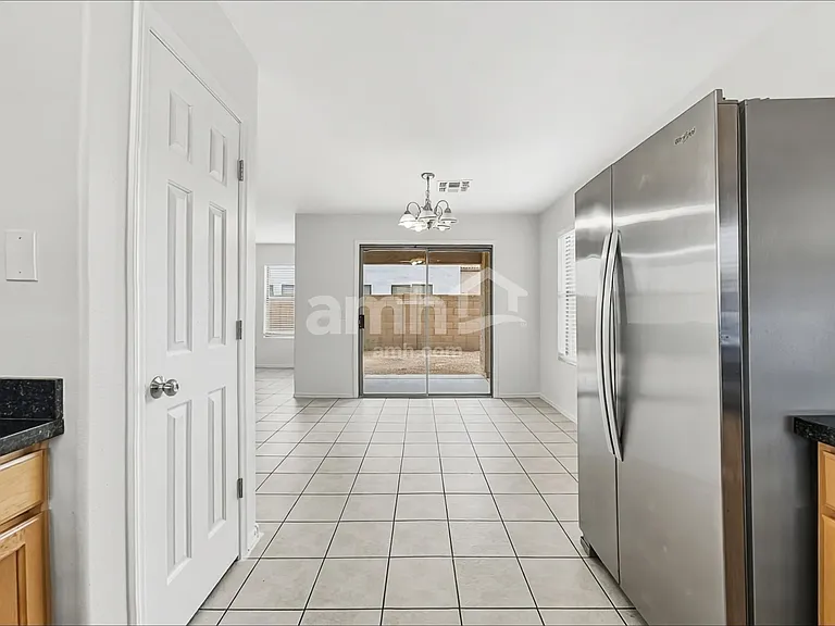 6133 S Wilson Dr — Photo 4