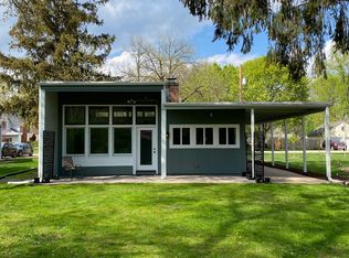 719 Mosedale St, St Charles, IL 60174
